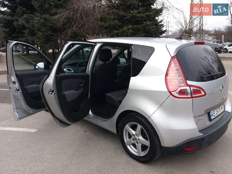 Минивэн Renault Megane Scenic 2011 в Днепре фото 10 Минивэн Renault Megane Scenic 2011 в Днепре