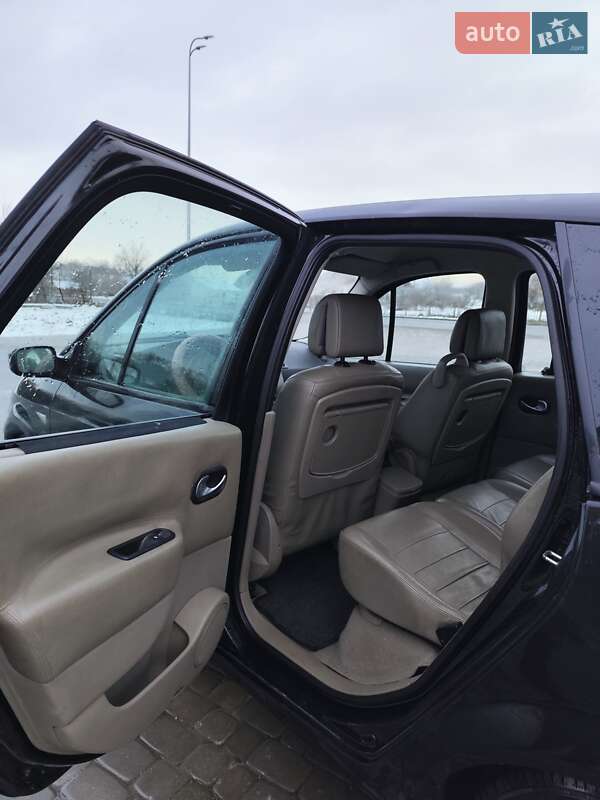 Минивэн Renault Megane Scenic 2003 в Казатине