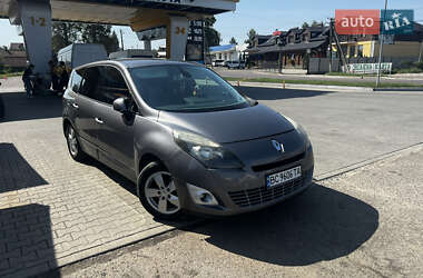 Минивэн Renault Megane Scenic 2009 в 