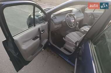 Минивэн Renault Megane Scenic 2005 в 