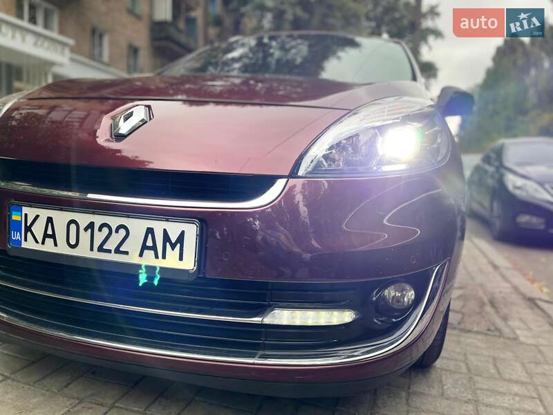 Минивэн Renault Megane Scenic 2013 в Киеве