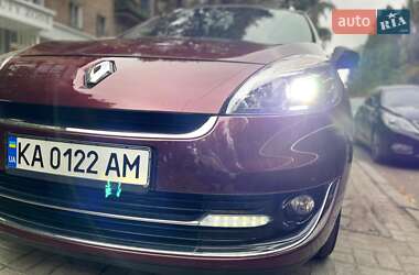 Минивэн Renault Megane Scenic 2013 в 