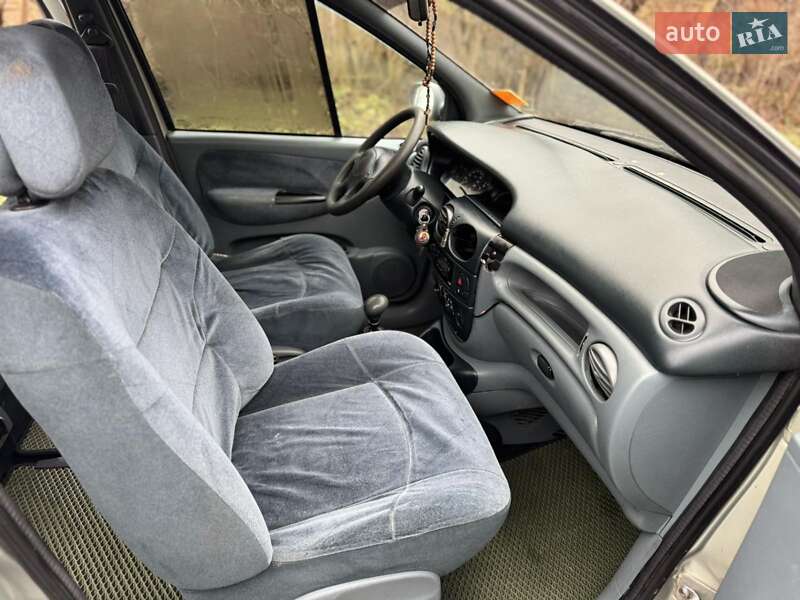 Минивэн Renault Megane Scenic 1999 в Золочеве
