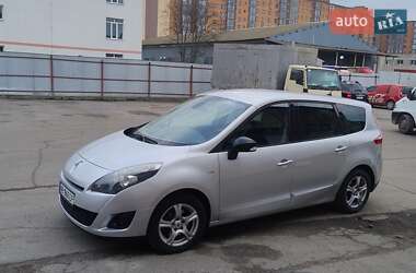 Renault Megane Scenic 2011