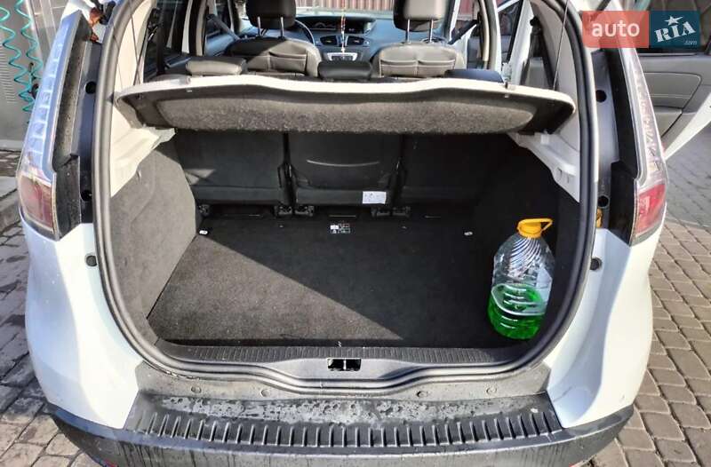 Минивэн Renault Megane Scenic 2016 в Кривом Роге