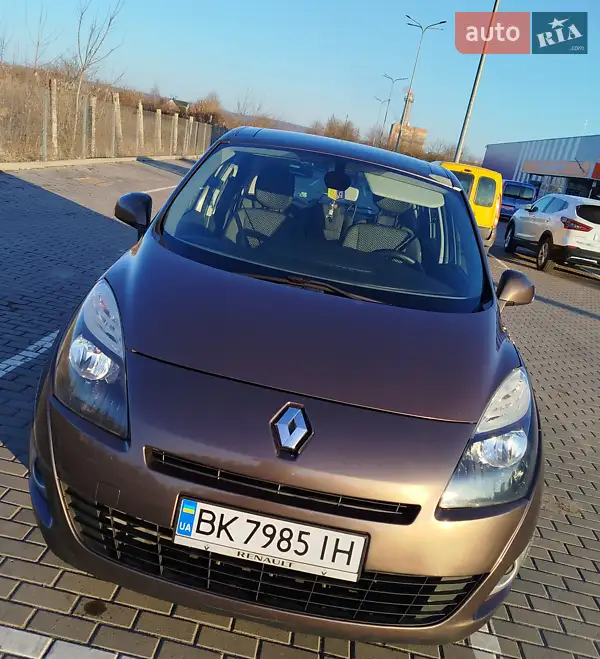 Renault Megane Scenic 2011