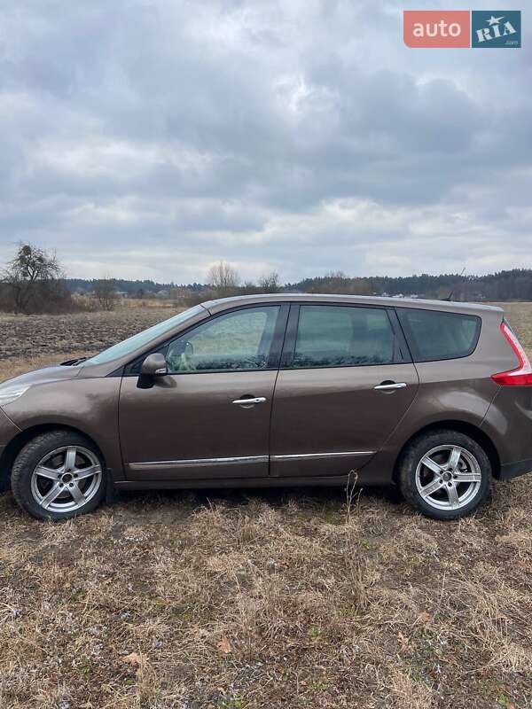 Мінівен Renault Megane Scenic 2010 в Буську