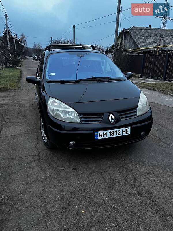 Минивэн Renault Megane Scenic 2004 в Коростене