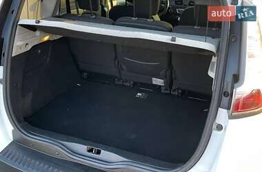 Мінівен Renault Megane Scenic 2016 в 