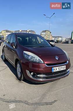 Renault Megane Scenic 2012