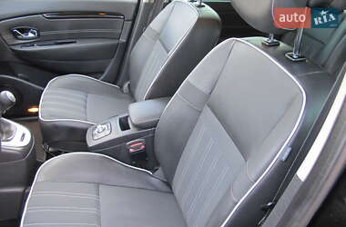 Минивэн Renault Megane Scenic 2013 в 