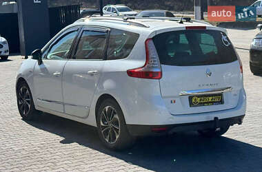 Минивэн Renault Megane Scenic 2014 в 