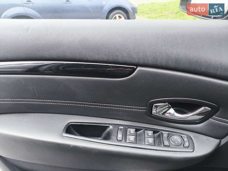 Минивэн Renault Megane Scenic 2012 в Ивано-Франковске