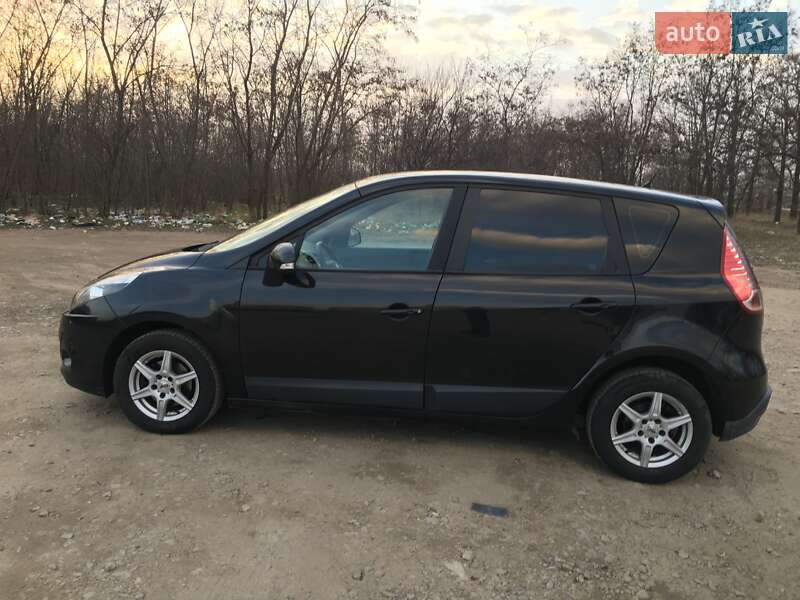 Минивэн Renault Megane Scenic 2010 в Кропивницком фото 2 Минивэн Renault Megane Scenic 2010 в Кропивницком