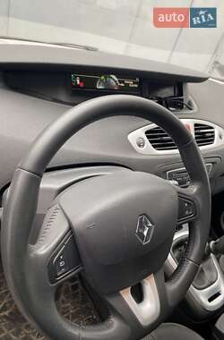 Минивэн Renault Megane Scenic 2010 в 