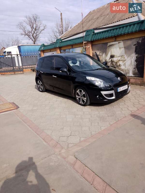 Минивэн Renault Megane Scenic 2011 в Новой Одессе