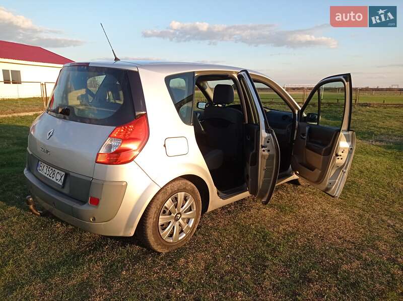 Мінівен Renault Megane Scenic 2008 в Острозі