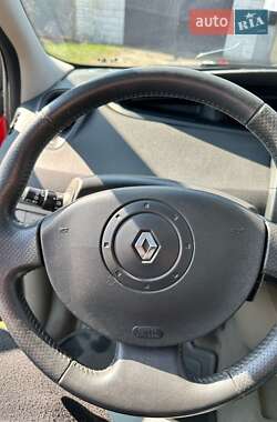 Минивэн Renault Megane Scenic 2004 в 