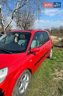 Минивэн Renault Megane Scenic 2004 в 