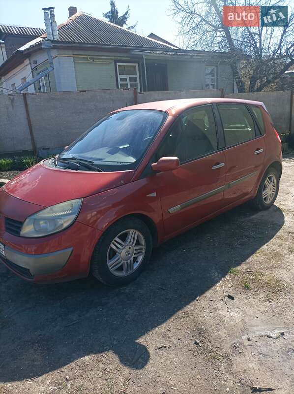 Минивэн Renault Megane Scenic 2004 в 