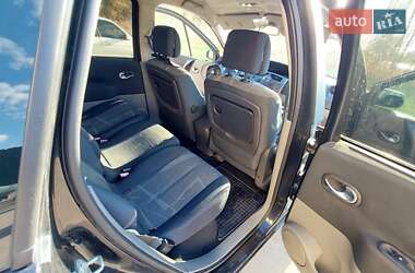 Минивэн Renault Megane Scenic 2004 в 