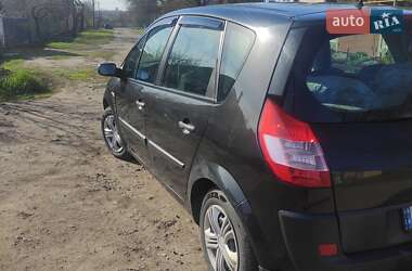 Минивэн Renault Megane Scenic 2004 в 