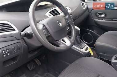 Минивэн Renault Megane Scenic 2009 в 