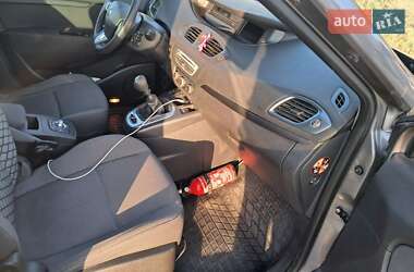 Мінівен Renault Megane Scenic 2011 в 