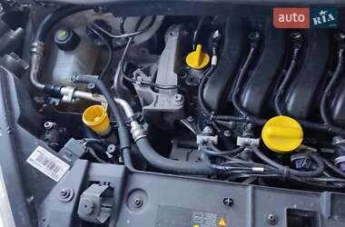 Минивэн Renault Megane Scenic 2012 в 