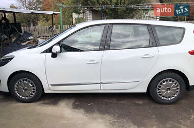 Минивэн Renault Megane Scenic 2012 в 