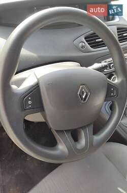 Минивэн Renault Megane Scenic 2012 в 