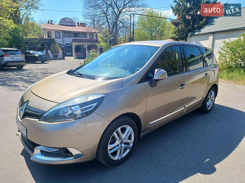Минивэн Renault Megane Scenic 2014 в 