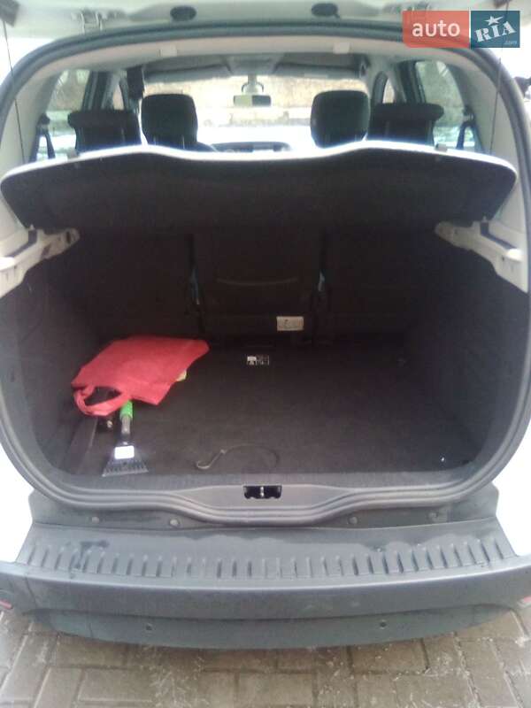 Минивэн Renault Megane Scenic 2015 в Запорожье