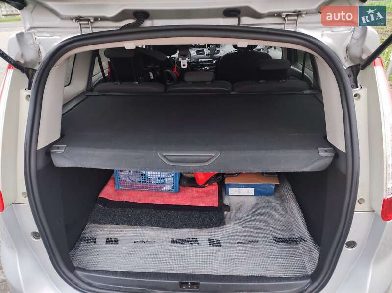 Минивэн Renault Megane Scenic 2014 в Надворной