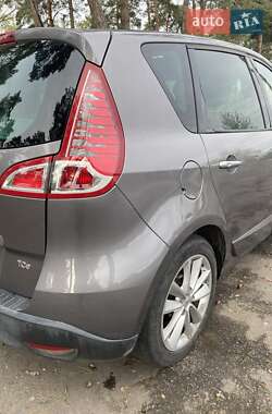 Мінівен Renault Megane Scenic 2011 в 