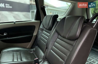 Минивэн Renault Megane Scenic 2009 в 