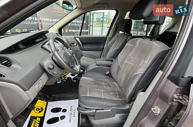 Минивэн Renault Megane Scenic 2005 в 