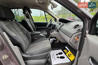 Минивэн Renault Megane Scenic 2005 в 