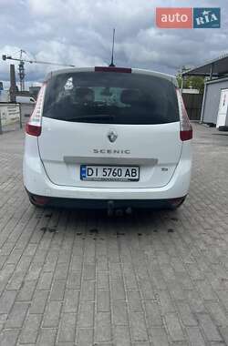 Минивэн Renault Megane Scenic 2010 в 