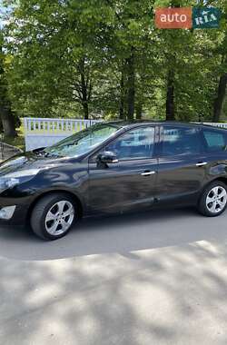 Минивэн Renault Megane Scenic 2010 в 