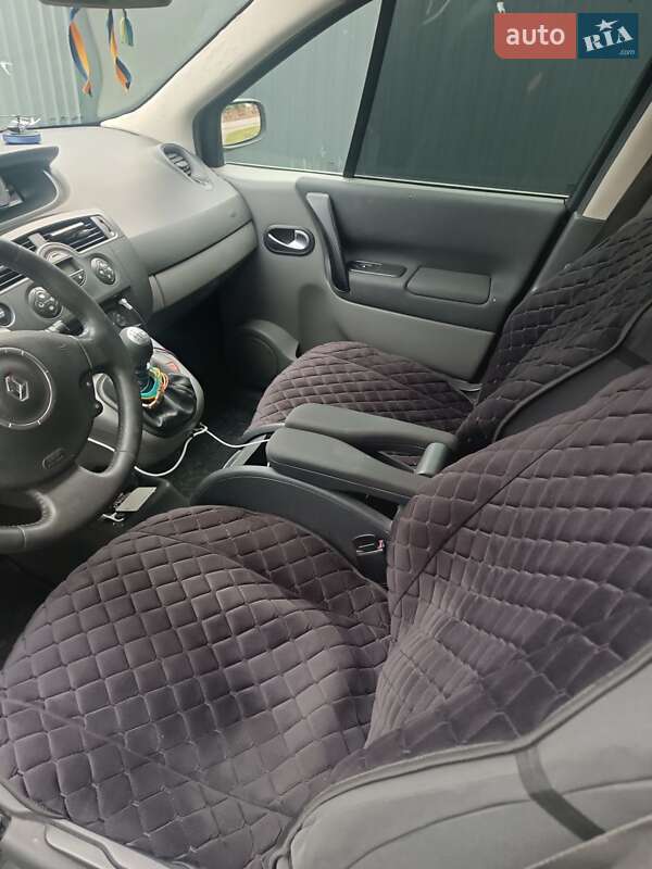 Минивэн Renault Megane Scenic 2007 в Жовтанцах