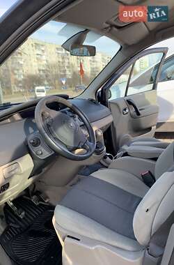 Минивэн Renault Megane Scenic 2005 в 