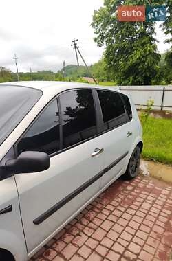 Минивэн Renault Megane Scenic 2004 в 