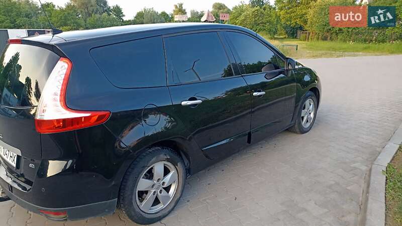 Минивэн Renault Megane Scenic 2011 в Бурштыне