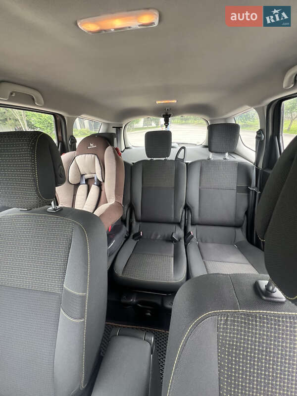 Минивэн Renault Megane Scenic 2010 в Киеве