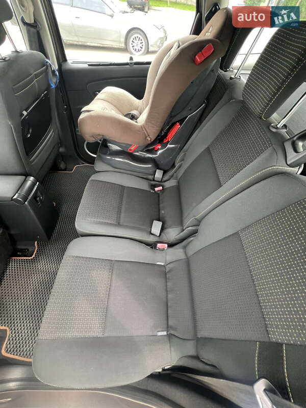 Минивэн Renault Megane Scenic 2010 в Киеве