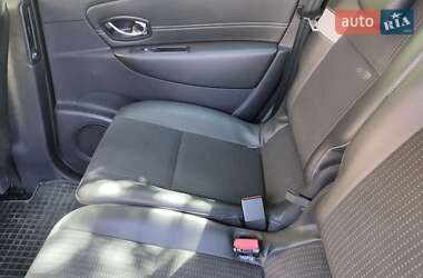 Мінівен Renault Megane Scenic 2014 в 