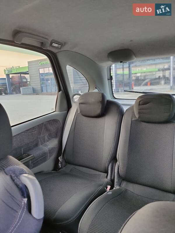 Мінівен Renault Megane Scenic 2000 в Кам'янець-Подільському