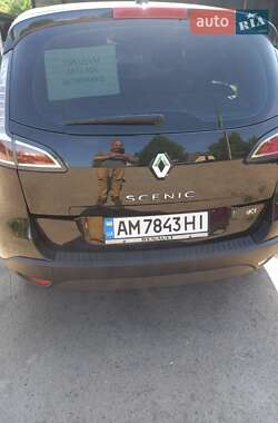 Минивэн Renault Megane Scenic 2012 в 