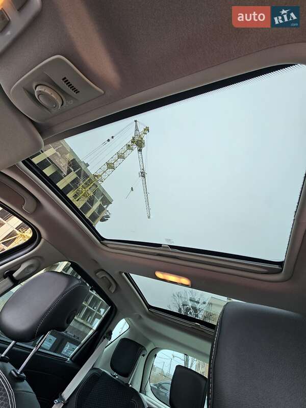 Минивэн Renault Megane Scenic 2015 в Черновцах